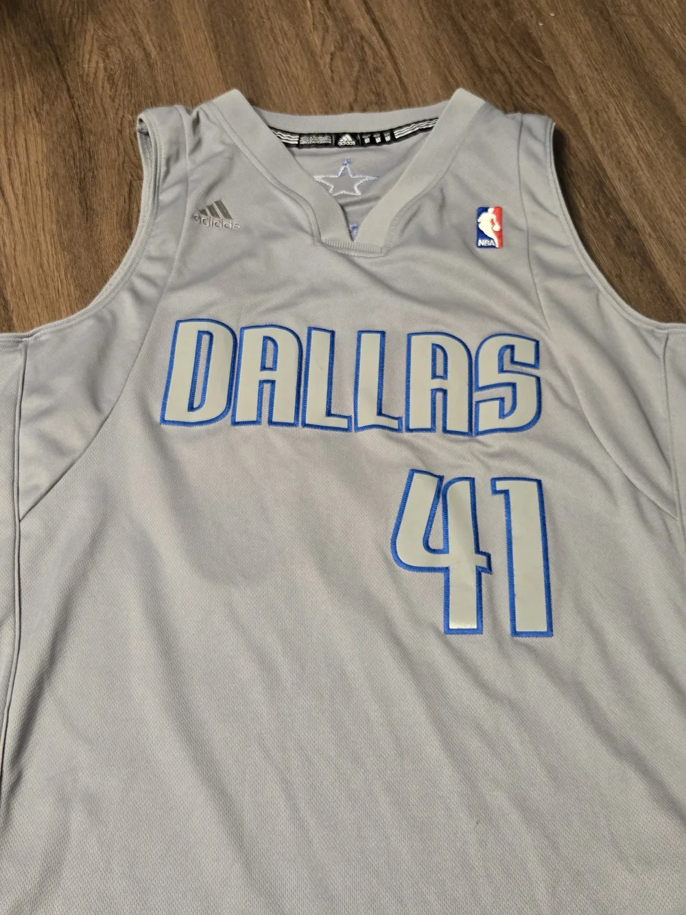 Adidas Dallas Mavericks Dirk Nowitzki #41 NBA Jersey Gray -Size M